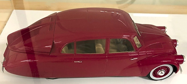 ►	…jak i niemiecki trabant  601 de luxe… 