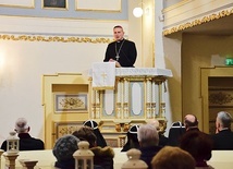 ▲	Biskup Piotr Przyborek wygłosił homilię w ewangelickiej świątyni w Sopocie.