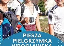 Fundacja przygotowała również 8 tys. ulotek, które księża przewodnicy rozdają podczas tzw. kolędy odwiedzanym rodzinom, zapraszając do udziału w wędrówce.