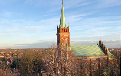 Zerzeń. Neogotycki kościół odzyskuje blask