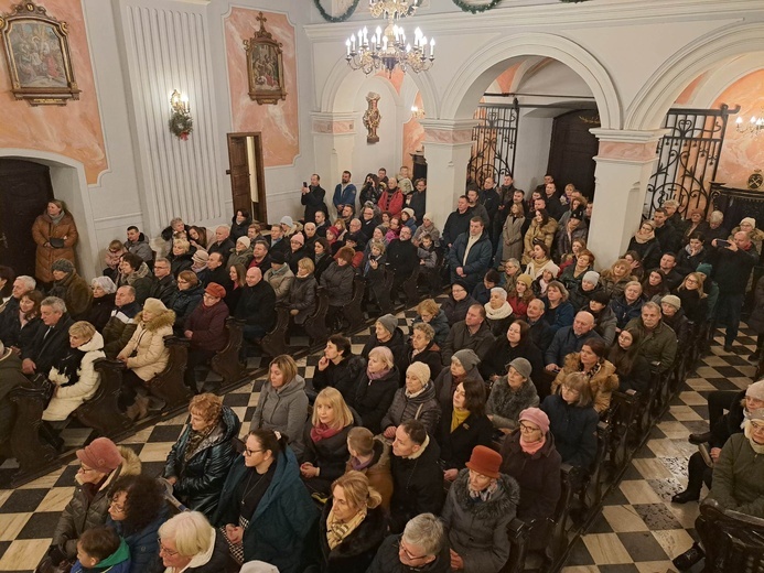 Mielec. Kolędowanie w bazylice