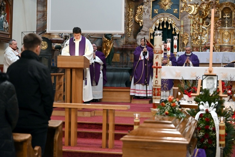 Pogrzeb Roberta Kapłona, taty ks. Daniela