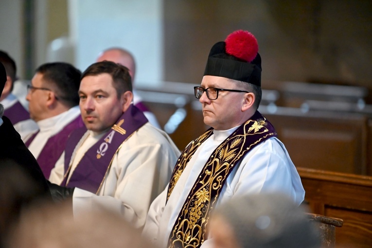 Pogrzeb Roberta Kapłona, taty ks. Daniela