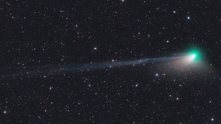 Do Ziemi zbliża się wyjątkowa kometa. Ekspert: Układ Słoneczny odwiedziła ostatnio 50 tys. lat temu