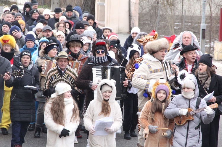 Zakliczyn. Kolędowanie ulicami miasta