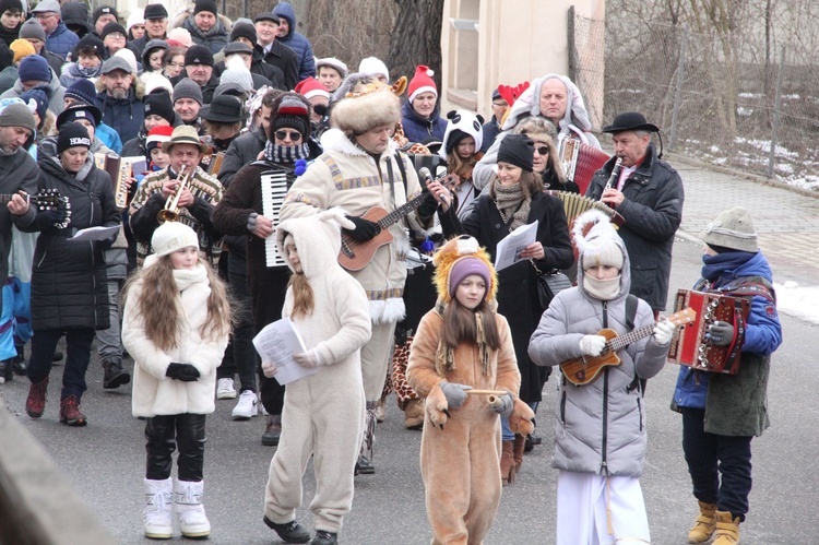 Zakliczyn. Kolędowanie ulicami miasta