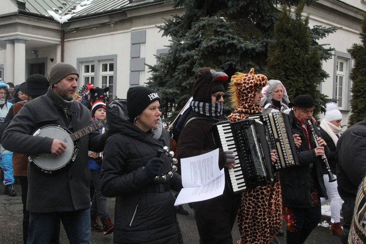 Zakliczyn. Kolędowanie ulicami miasta