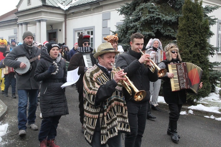 Zakliczyn. Kolędowanie ulicami miasta