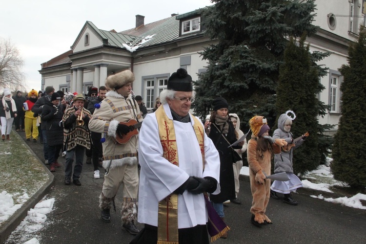 Zakliczyn. Kolędowanie ulicami miasta