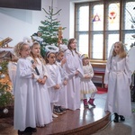 W Świdnicy u Boboli zagrał w jasełkach ksiądz, organistka i rodzice