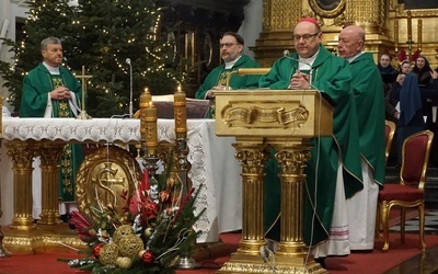 Przypominają, że ojczyzną jest niebo