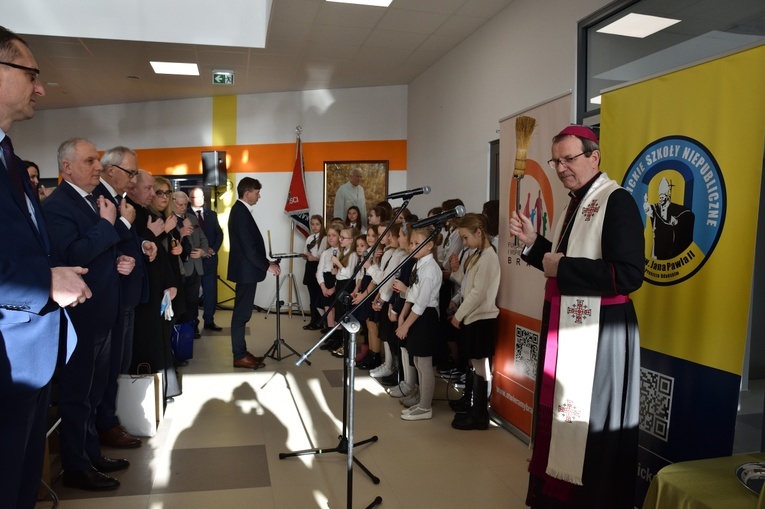 W Pruszczu Gdańskim otwarto nową siedzibę szkoły katolickiej
