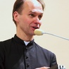 − Mamy porządną szkołę diecezjalną, więc wykorzystajmy to. Wyszukujmy i kształćmy utalentowane osoby, bo organistów nie mamy za wielu – przekonuje ks. Grzegorz Piekarz.