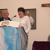	Anna i Jarosław do swojej Ziemi Obiecanej dotarli po lekturze Księgi Powtórzonego Prawa.