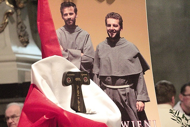 ▲	Obaj ojcowie są bardzo mocno związani zarówno z Legnicą, jak i z Pieńskiem.