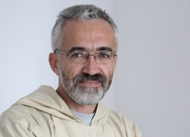 Gdzie katedrą jest blaszany barak
