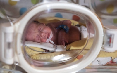 Ukraińskie trojaczki urodzone w lubelskim szpitalu oddychają już samodzielnie