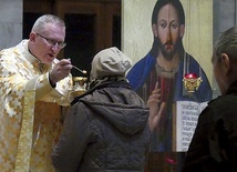 Komunia w rycie bizantyjskim w bielskiej świątyni św. Józefa.