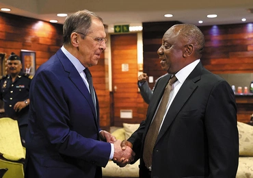 Minister spraw zagranicznych Rosji Siergiej Ławrow i prezydent RPA Cyril Ramaphosa na spotkaniu w Pretorii 23 stycznia.