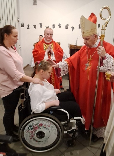 Bierzmowanie w rusinowickim ośrodku
