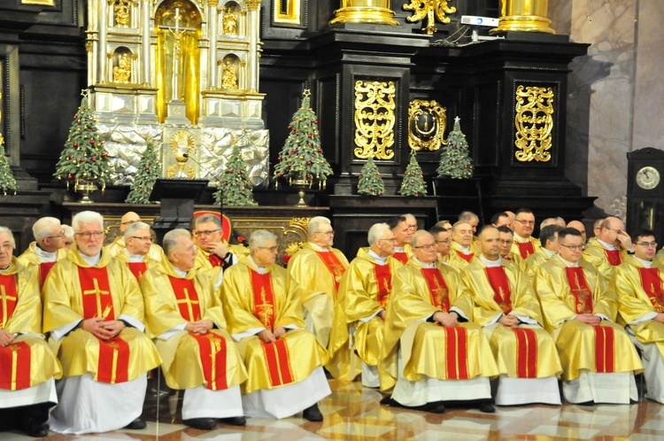 Dzień Życia Konsekrowanego i jubileusz święceń biskupich