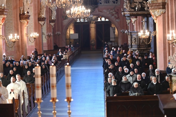 Dzień Życia Konsekrowanego w świdnickiej katedrze