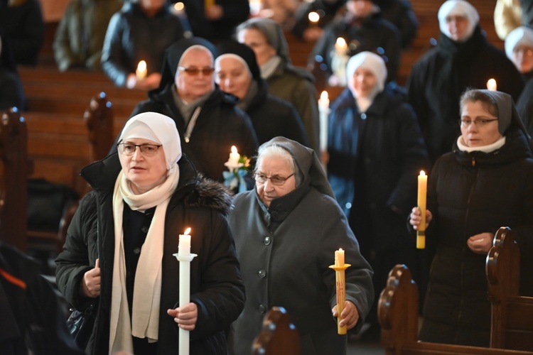 Dzień Życia Konsekrowanego w świdnickiej katedrze