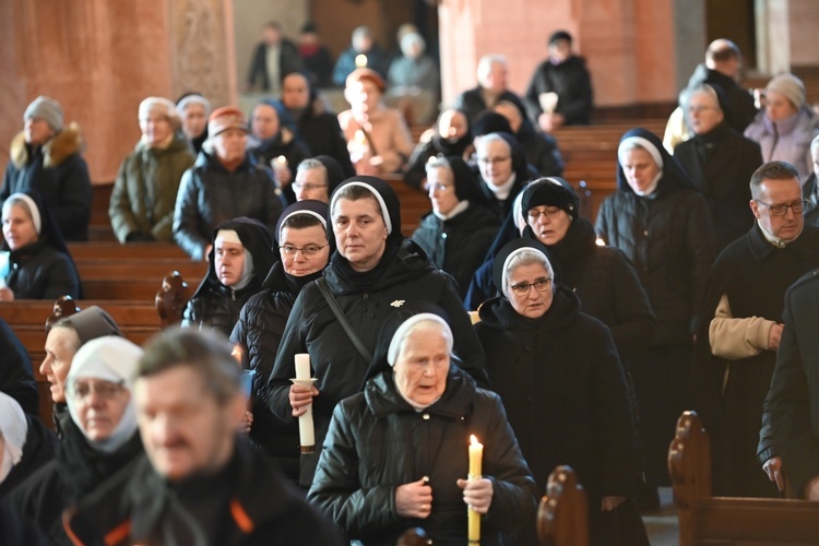 Dzień Życia Konsekrowanego w świdnickiej katedrze