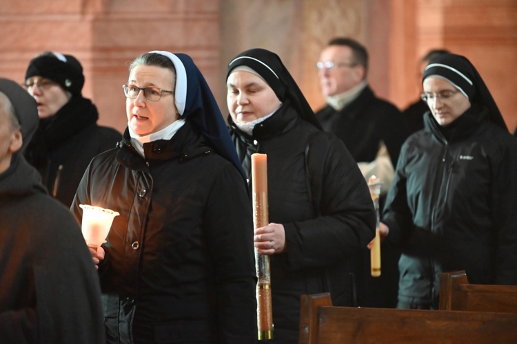 Dzień Życia Konsekrowanego w świdnickiej katedrze