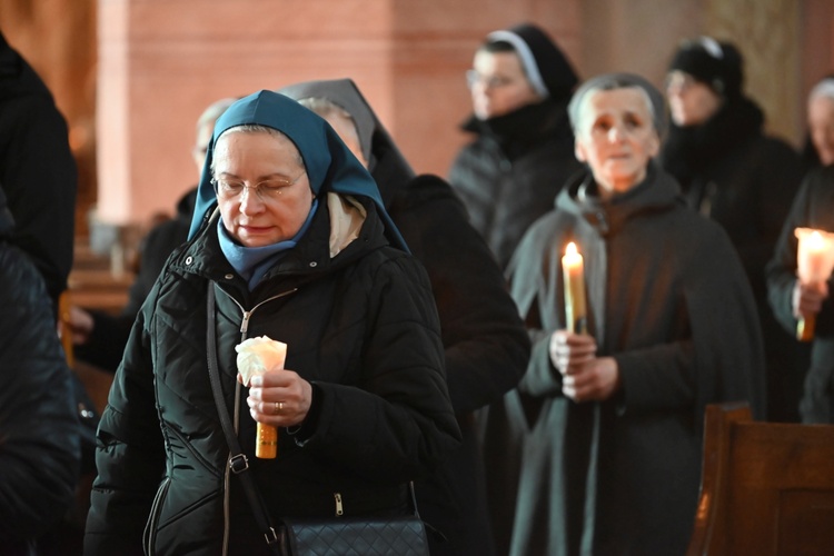 Dzień Życia Konsekrowanego w świdnickiej katedrze