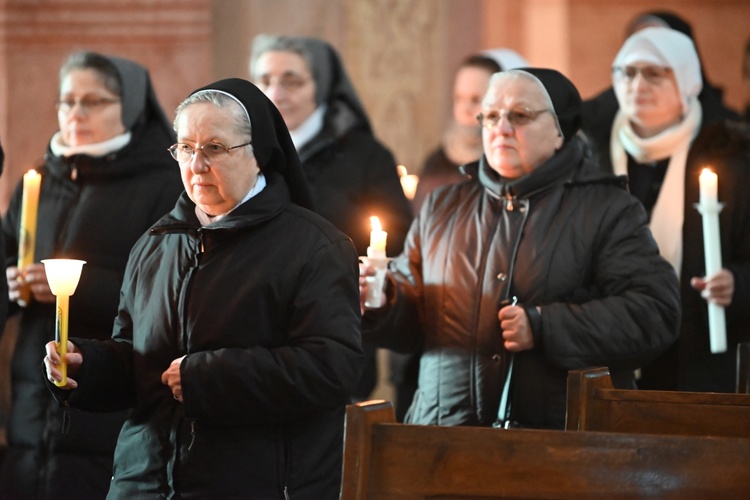 Dzień Życia Konsekrowanego w świdnickiej katedrze