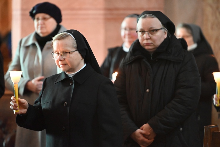 Dzień Życia Konsekrowanego w świdnickiej katedrze