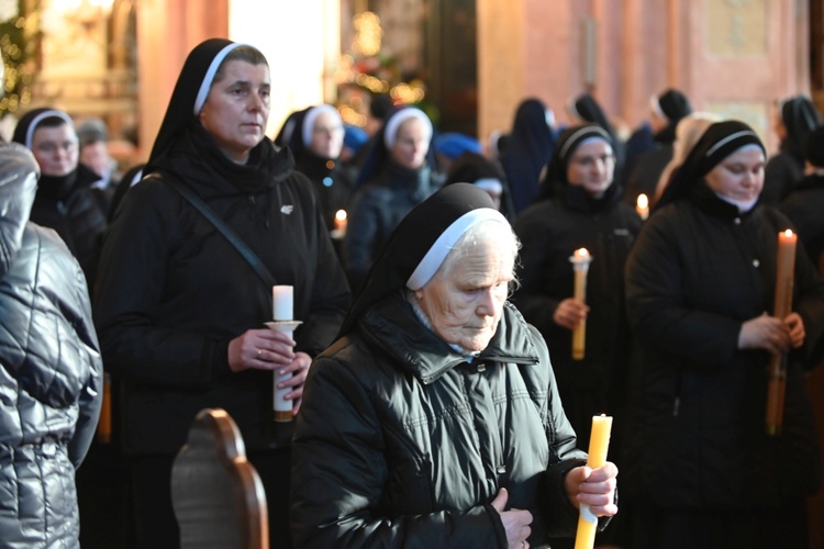 Dzień Życia Konsekrowanego w świdnickiej katedrze