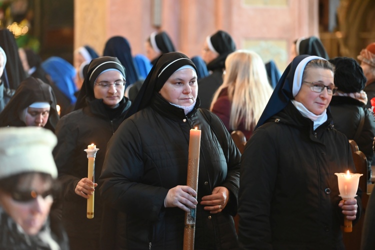 Dzień Życia Konsekrowanego w świdnickiej katedrze