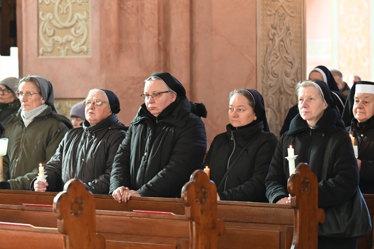 Dzień Życia Konsekrowanego w świdnickiej katedrze