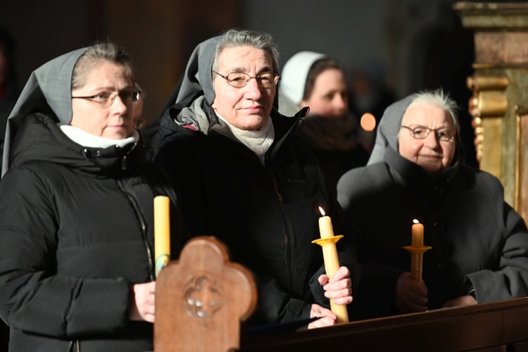 Dzień Życia Konsekrowanego w świdnickiej katedrze