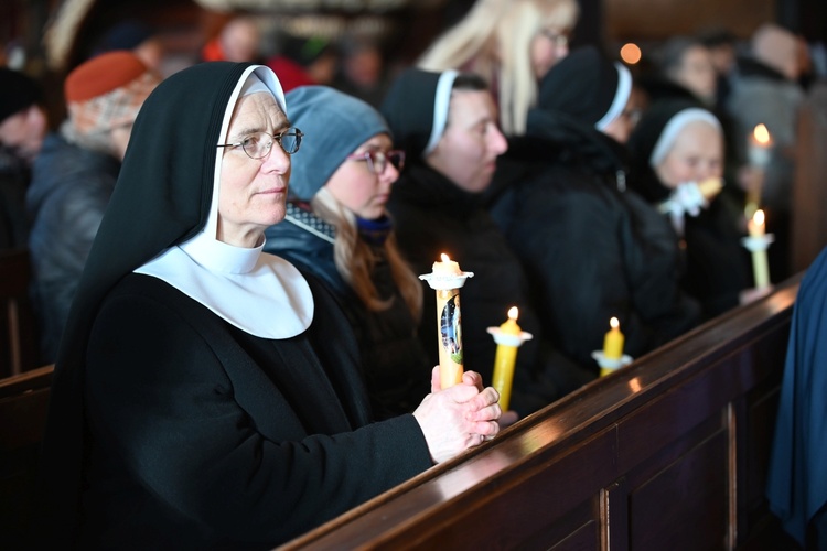 Dzień Życia Konsekrowanego w świdnickiej katedrze