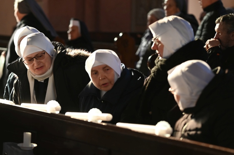 Dzień Życia Konsekrowanego w świdnickiej katedrze