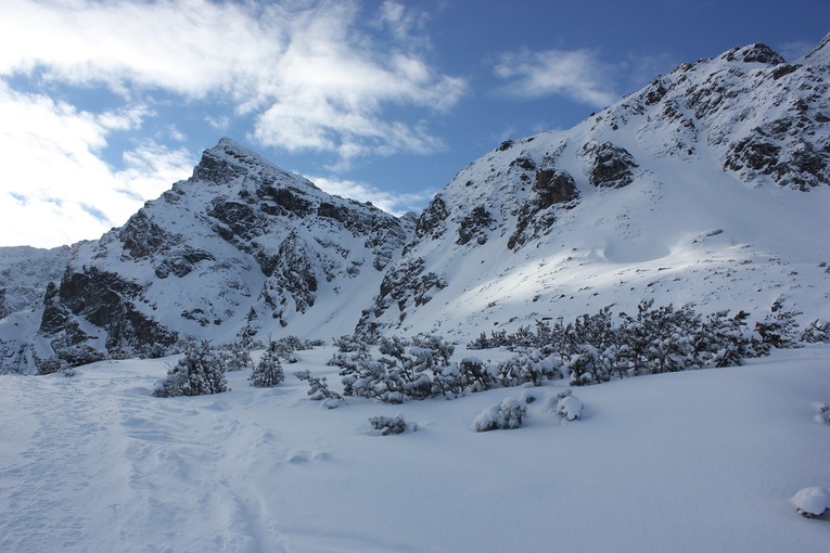 Tatry: turysta zasypany przez lawinę