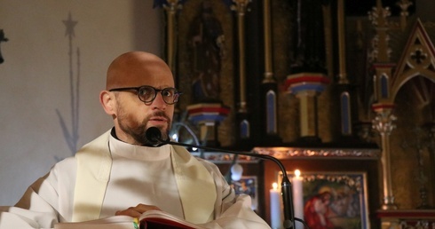 Powitanie ks. Romana Tomaszczuka w wałbrzyskiej parafii