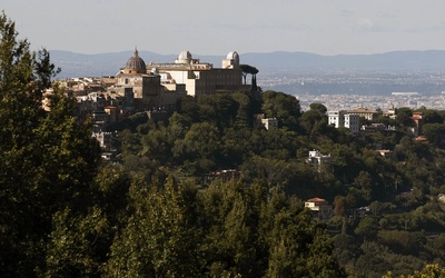 Franciszek zmienia letnią rezydencję papieską Castel Gandolfo w centrum edukacji ekologicznej