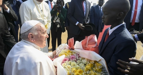 Polski werbista wśród uchodźców: wierzą, że Papież utoruje im drogę powrotu do Sudanu Płd.