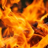 Media: duży pożar w magazynie ropy naftowej w Rosji, w pobliżu granicy z Ukrainą