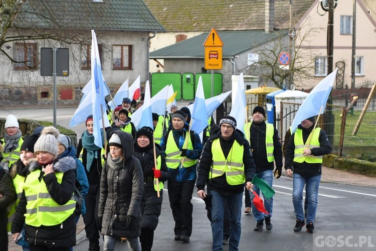 Comiesięczna pielgrzymka z Międzyrzecza do Pani Cierpliwie Słuchającej