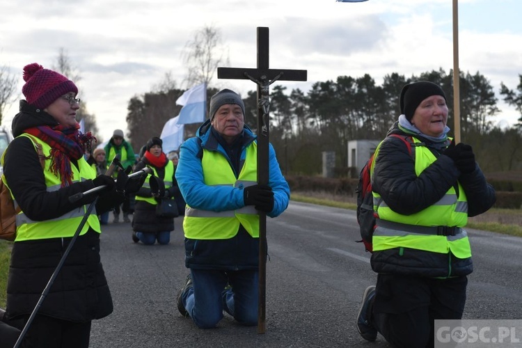 Comiesięczna pielgrzymka z Międzyrzecza do Pani Cierpliwie Słuchającej