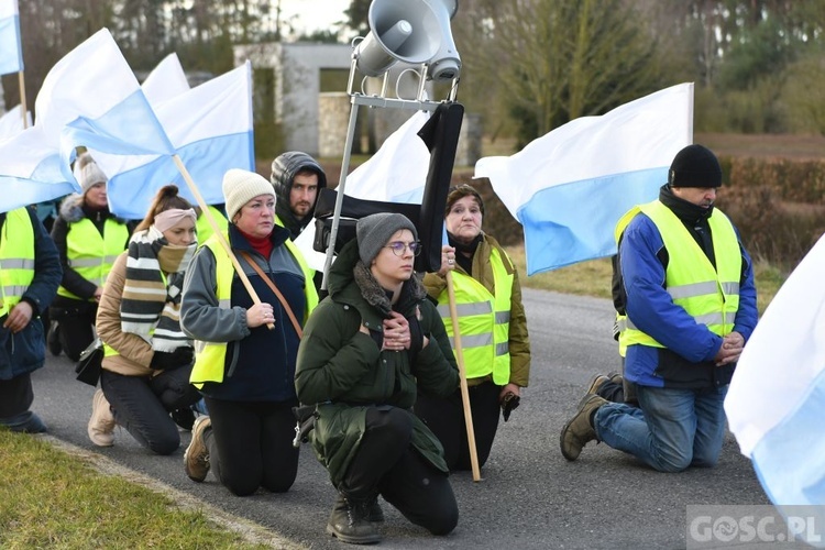 Comiesięczna pielgrzymka z Międzyrzecza do Pani Cierpliwie Słuchającej