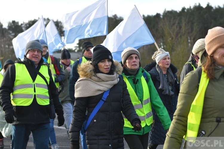 Comiesięczna pielgrzymka z Międzyrzecza do Pani Cierpliwie Słuchającej