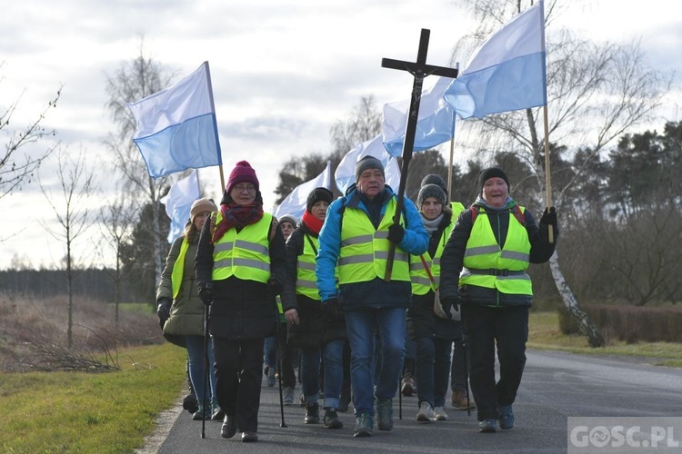 Comiesięczna pielgrzymka z Międzyrzecza do Pani Cierpliwie Słuchającej