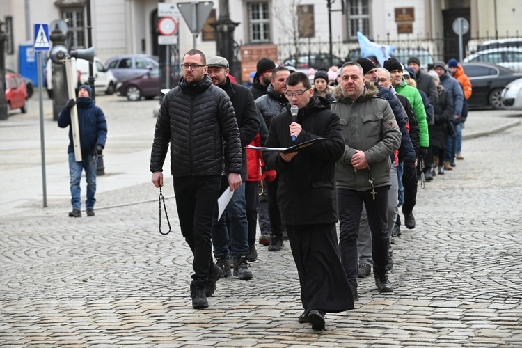 Pierwszosobotnia modlitwa z bp. Markiem Mendykiem i Wojownikami Maryi