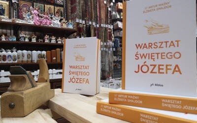 Książkę wydało diecezjalne wydawnictwo Biblos, które ufundowało trzy egzemplarze dla czytelników "Gościa Tarnowskiego". 